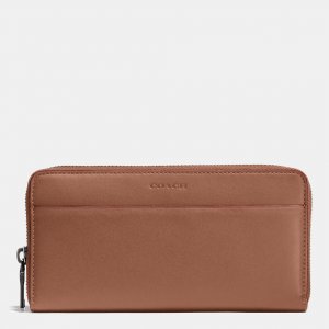 Causual Coach Accordion Zip Wallet In Glovetanned Leather